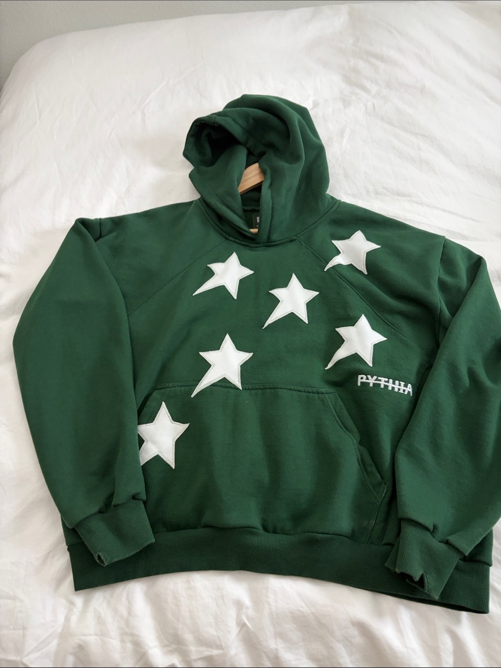 Pythia Green Star Appliqué Hoodie